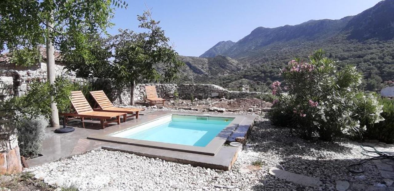 Les Villas de Qeparo