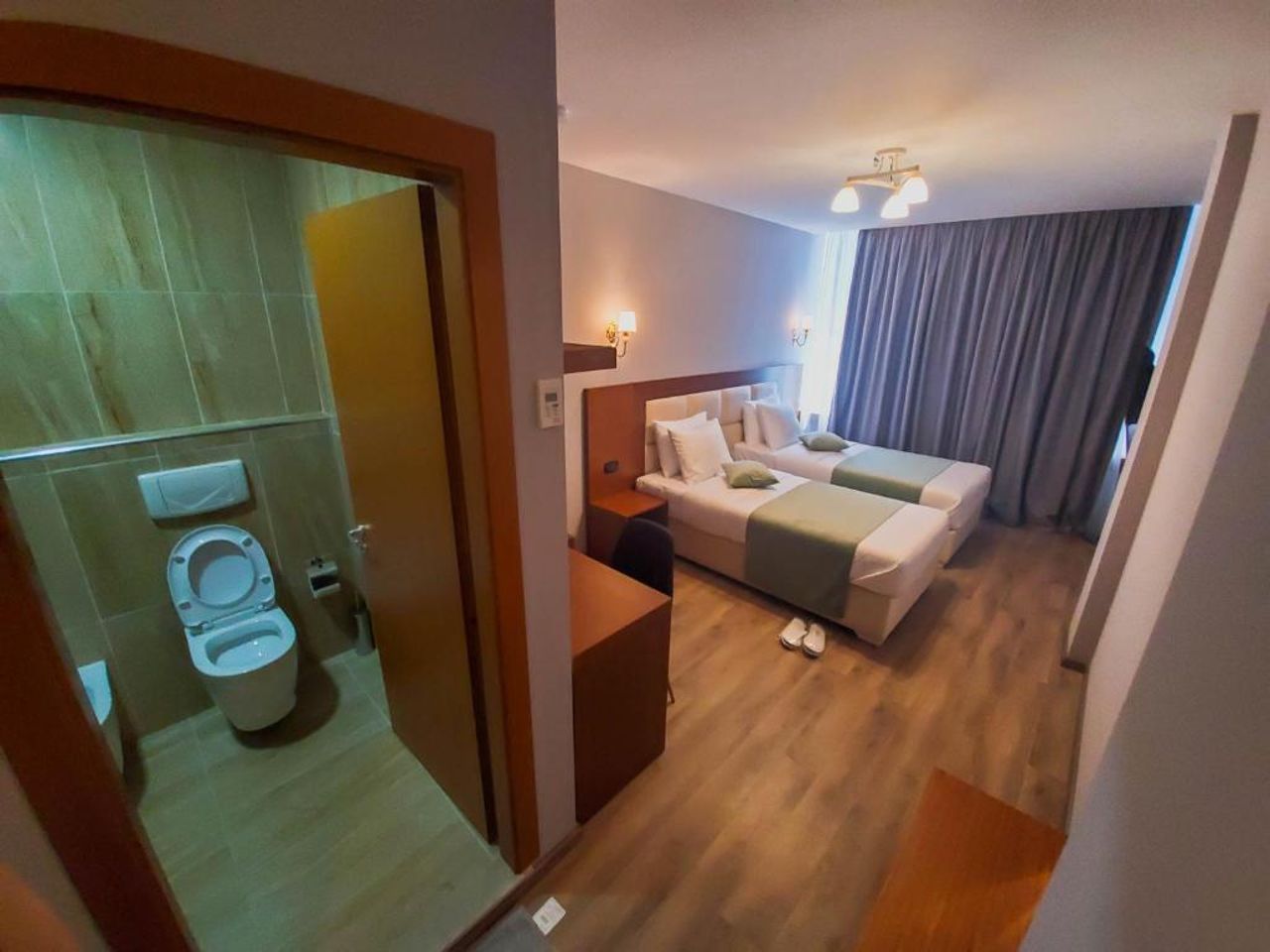 Albanopolis Hotel