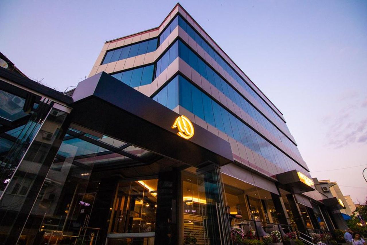 Albanopolis Hotel