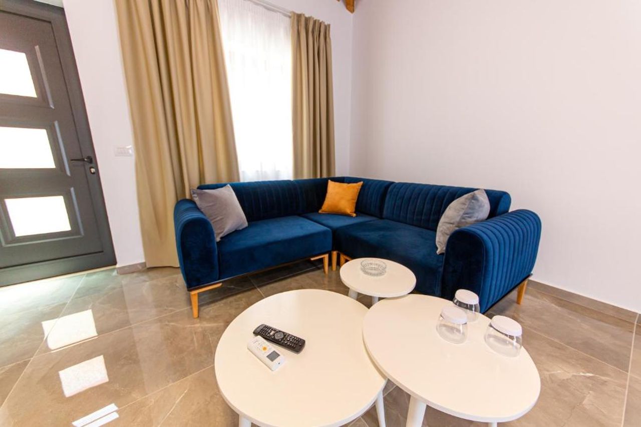 Santa Oliva Suites