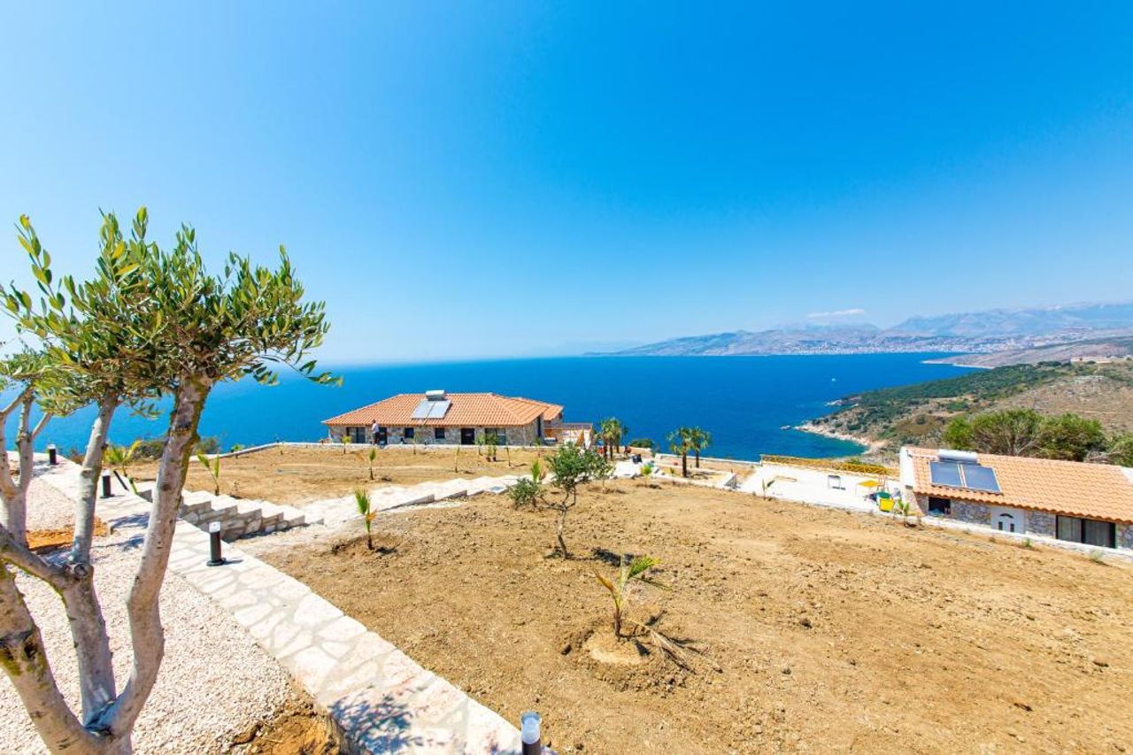 Santa Oliva Suites