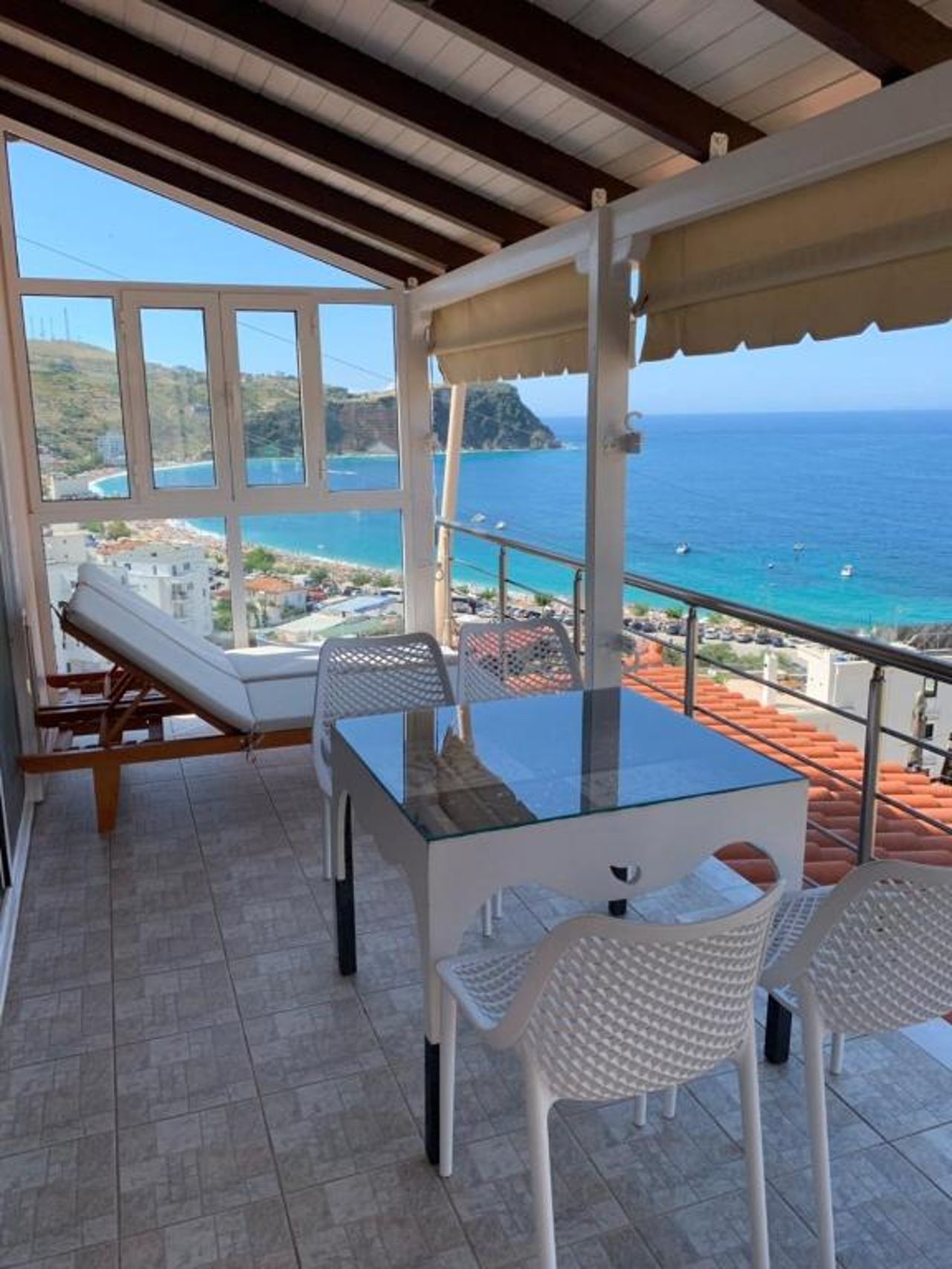 Meniko's House Amazing Sea View