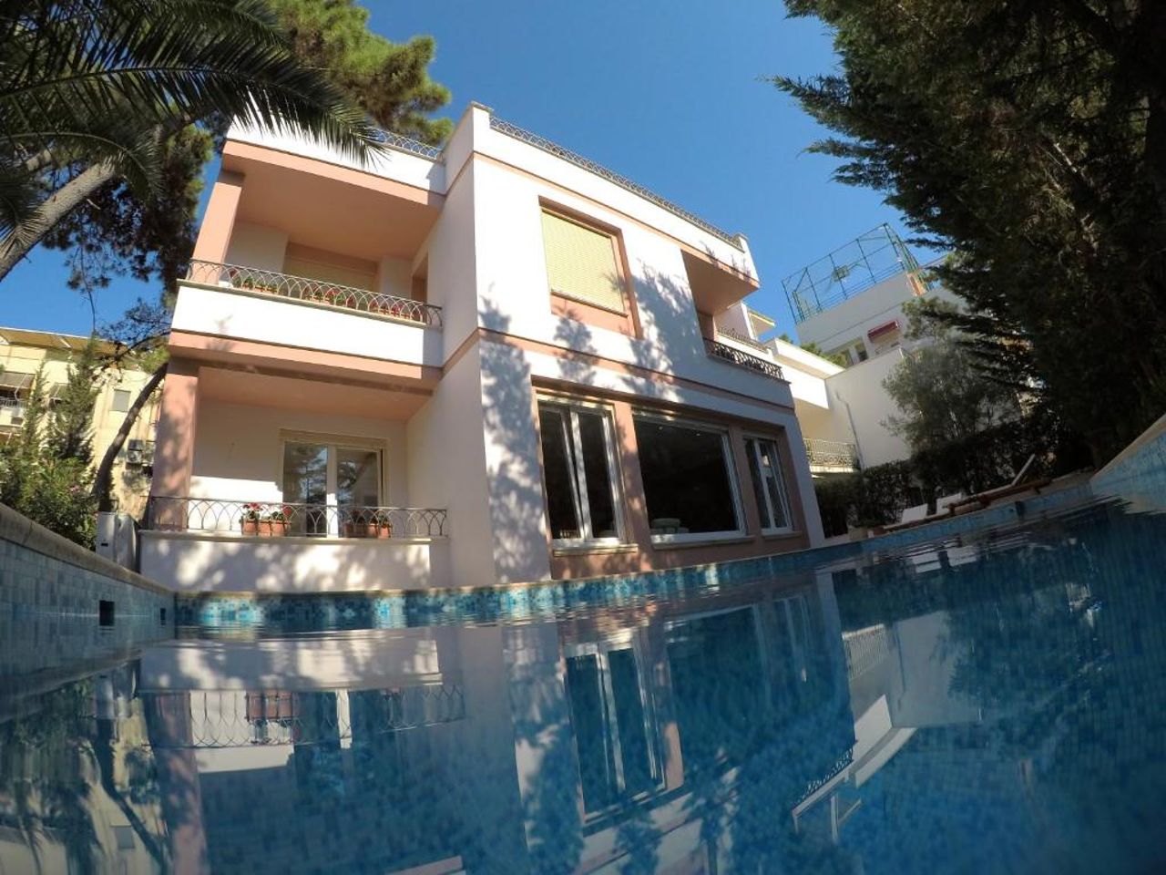 Villa LIDSON