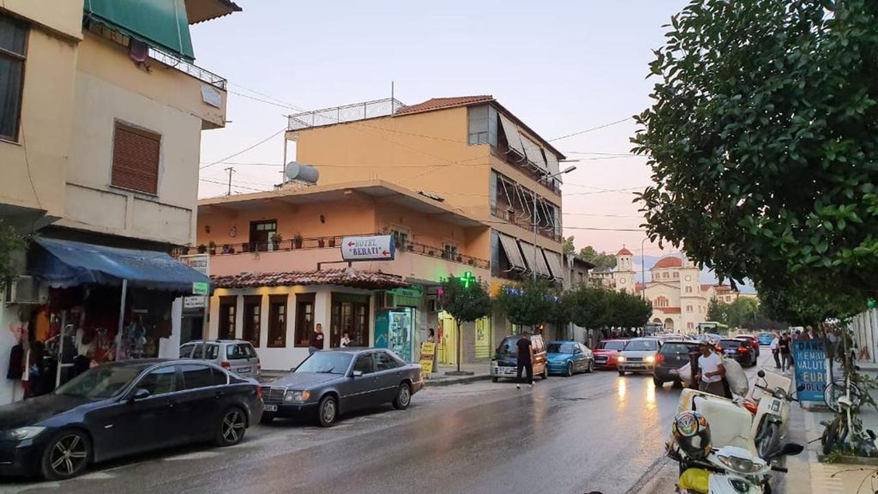 Unejs Apartment