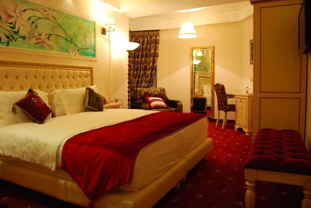 2 KITARRAT Boutique Hotel & SPA