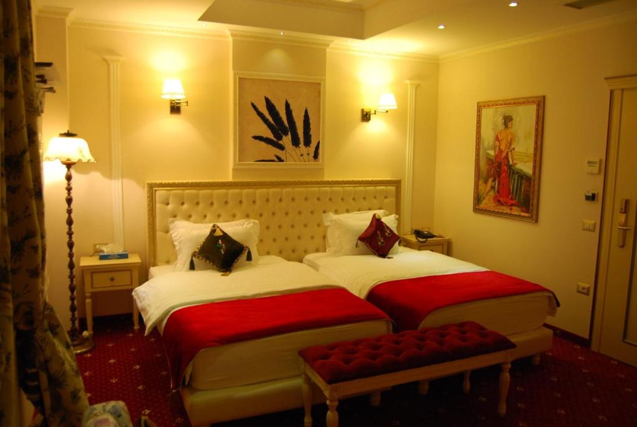 2 KITARRAT Boutique Hotel & SPA
