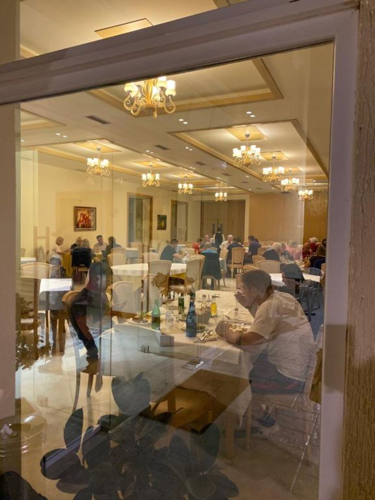 Grand White City Hotel