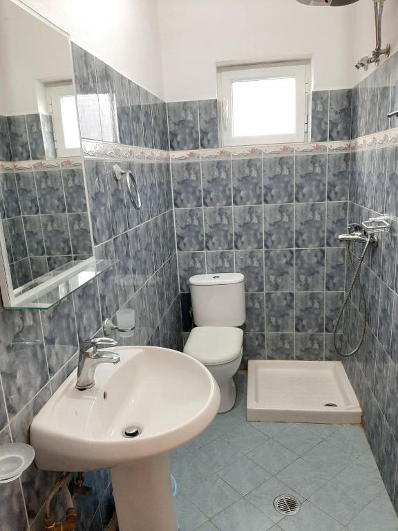 Vaso Apts