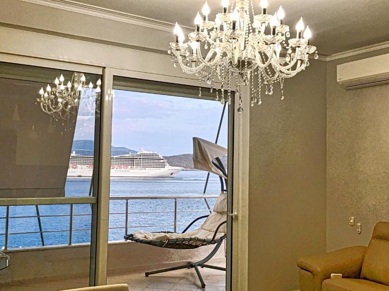 Royal Queen and King Luxury apartment