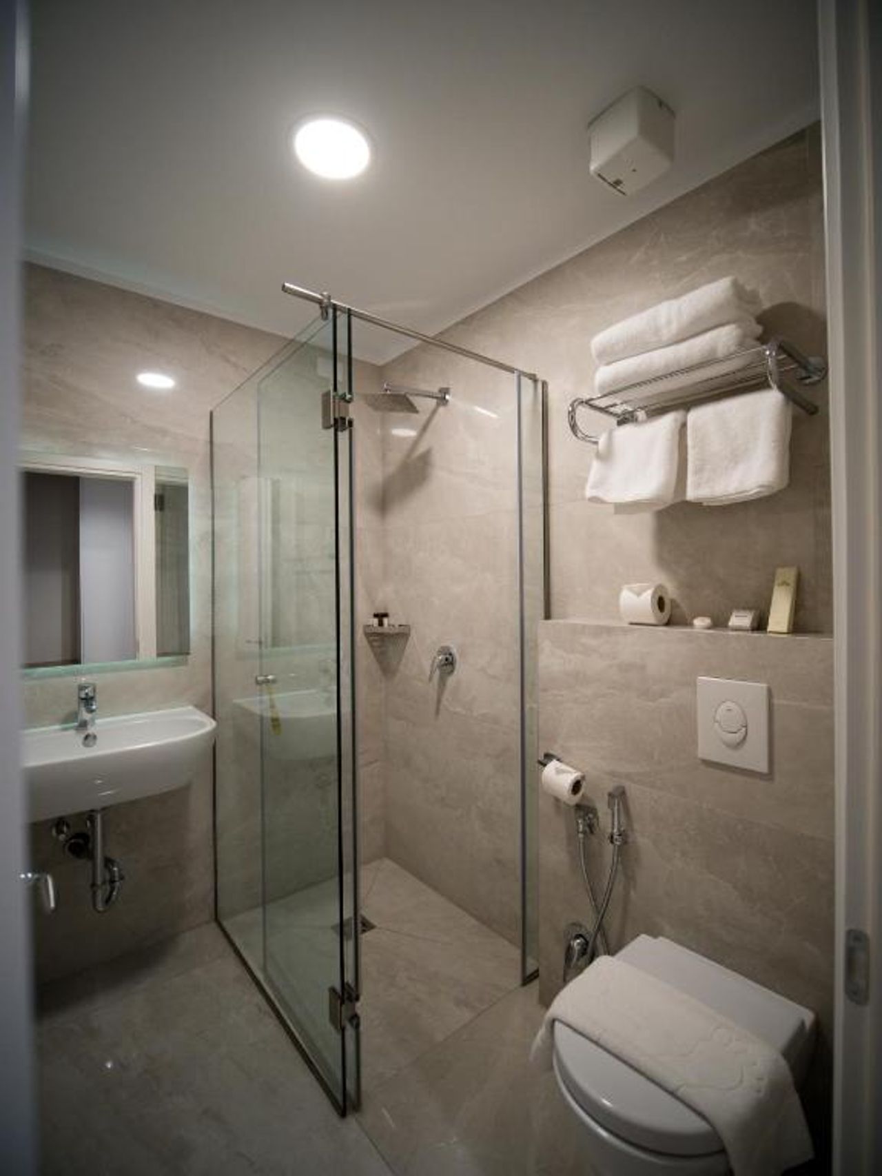 Light Hotel