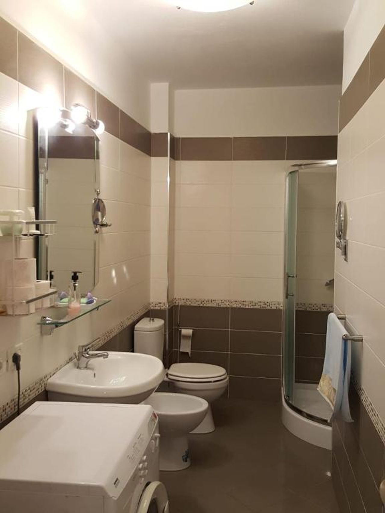 Holiday Center Apartment