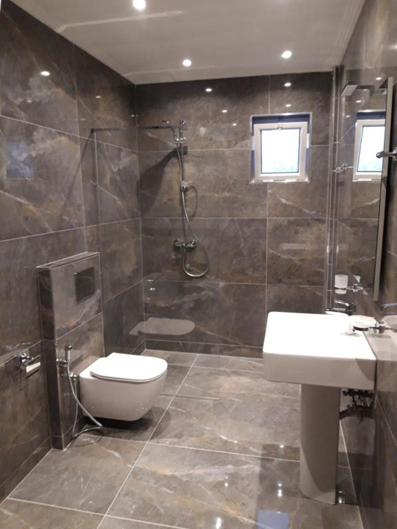 Klajdi Apartaments