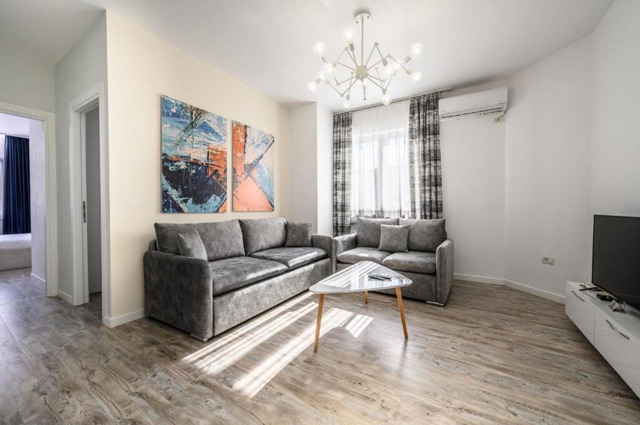 Miku Apartment-Modernly Designed Downtown Tirana