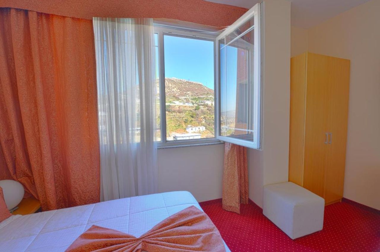 Jolly Hotel