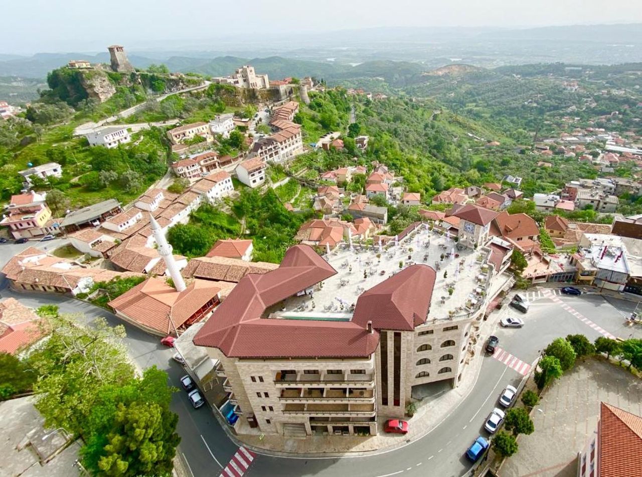 Hotel PANORAMA Kruje view over the castle and the old town