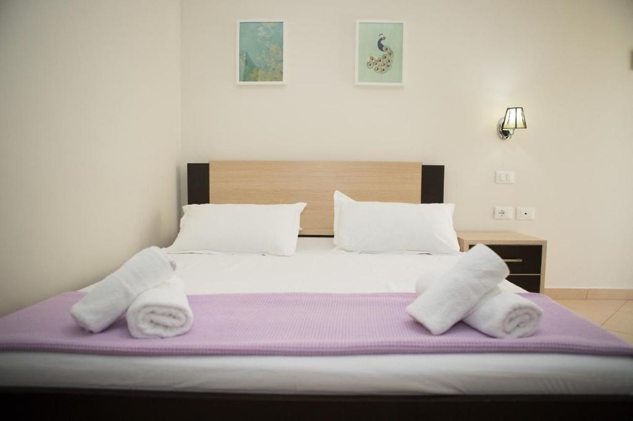 Perivolos Apartments