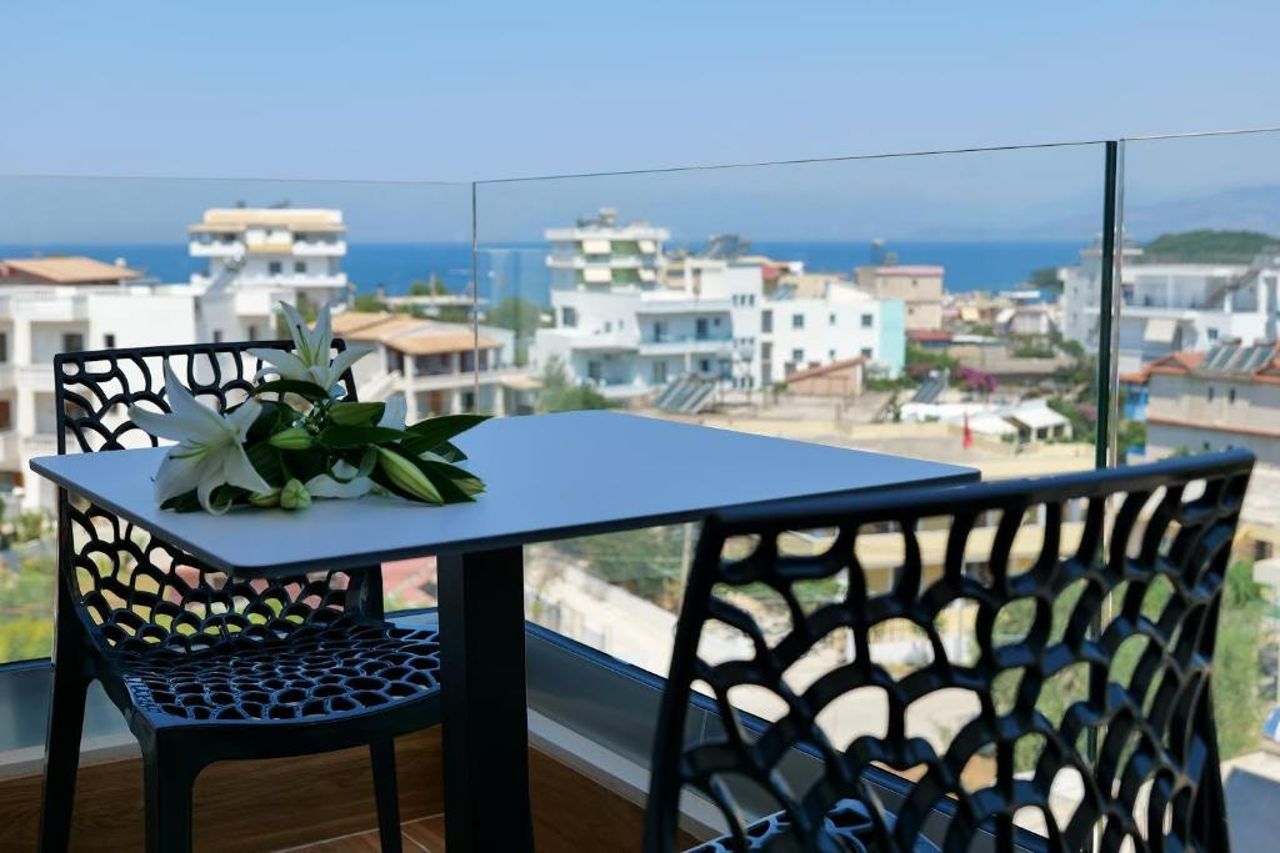 Noi Hotel
