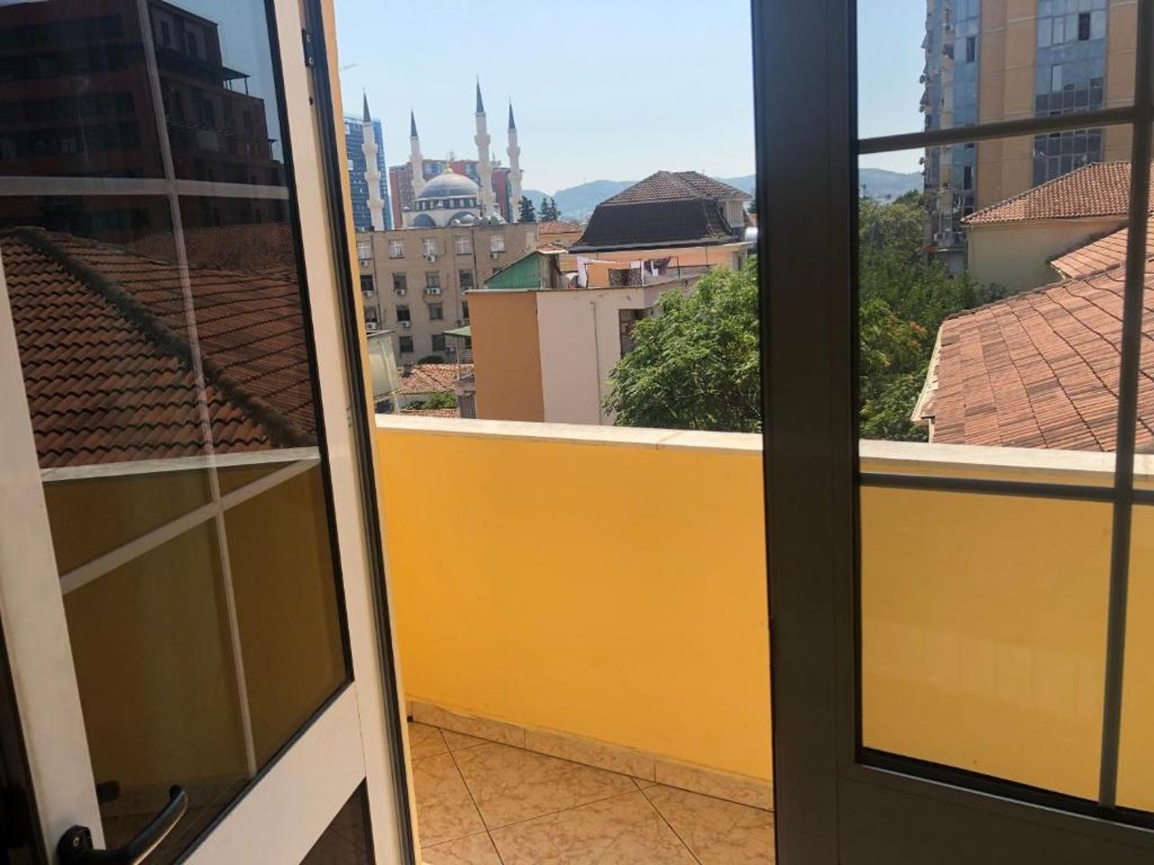 Tirana Apartment white