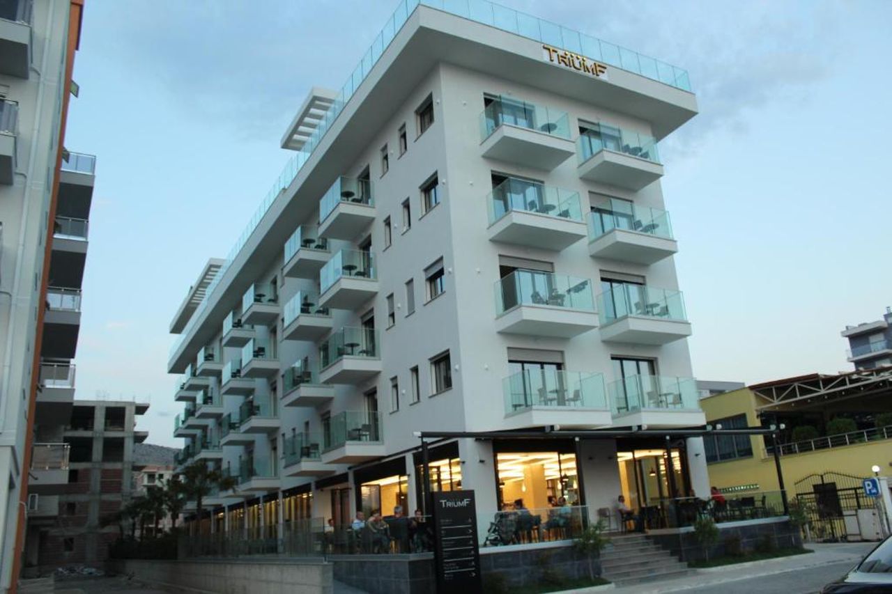 Hotel Bar Restaurant Triumf Shengjin