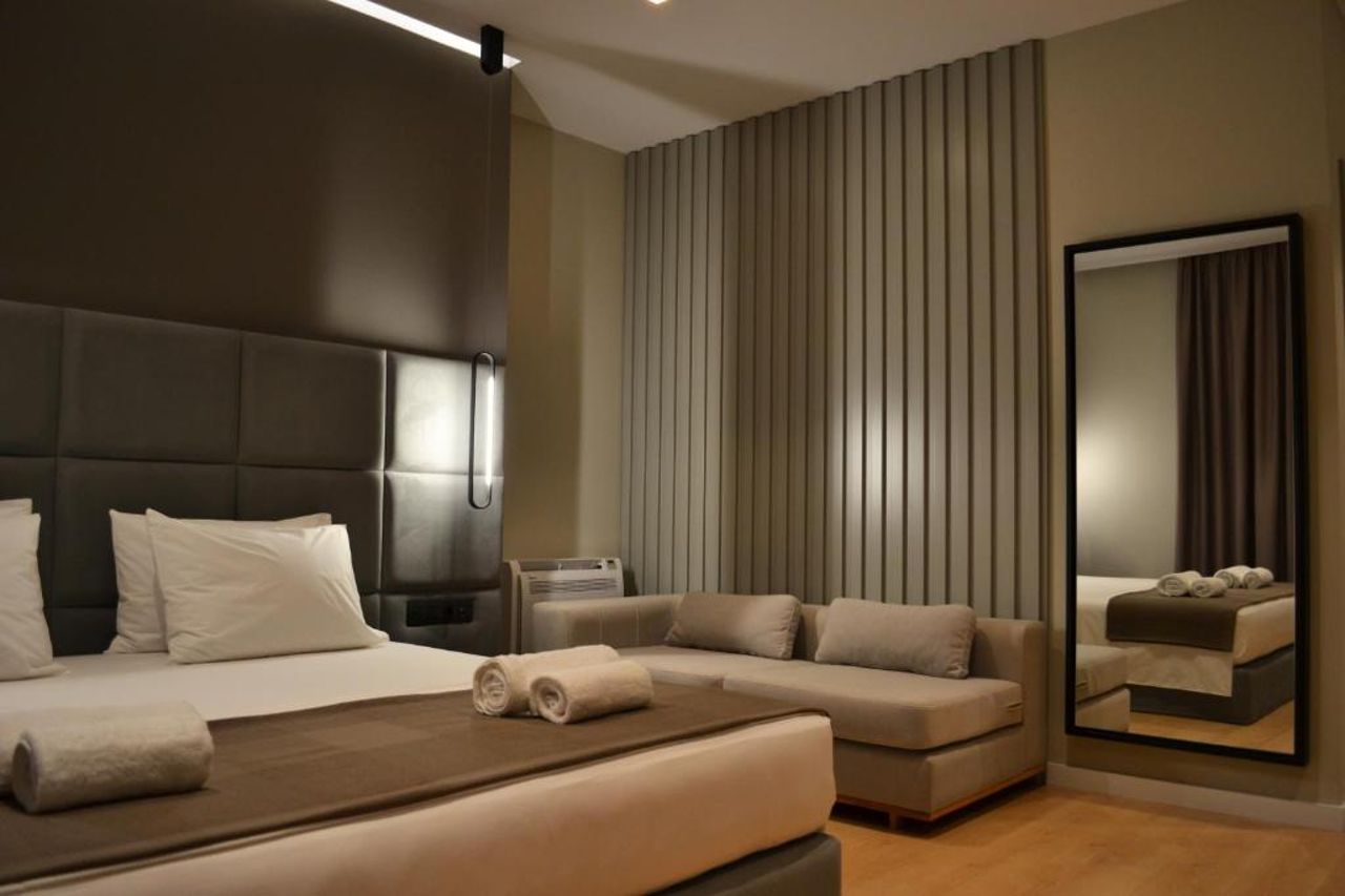 ArtNest Luxury Hotel & Suites