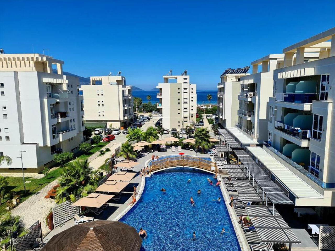 Flori beach Apartment Radhime