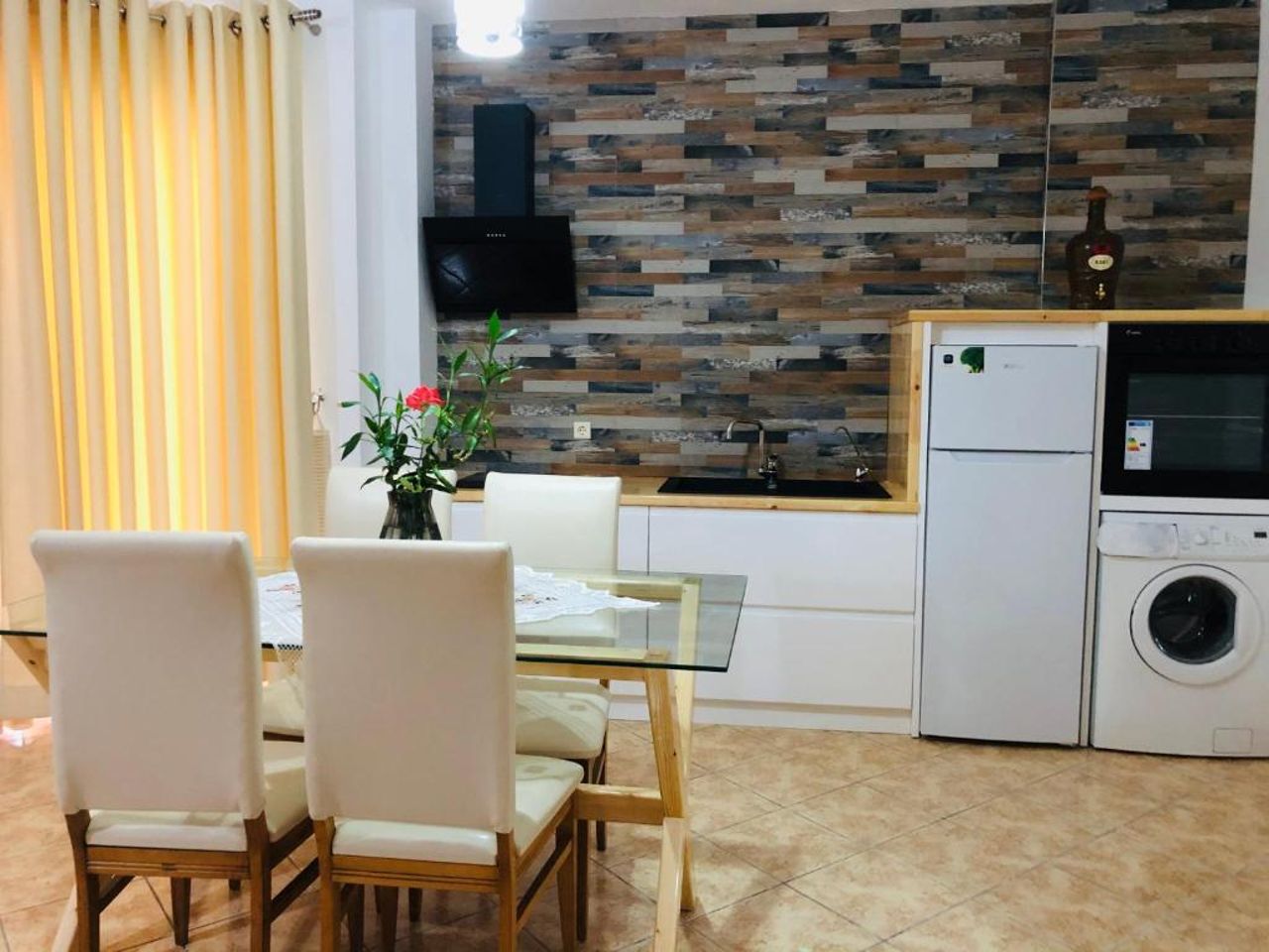 Flora Apartments Sarande