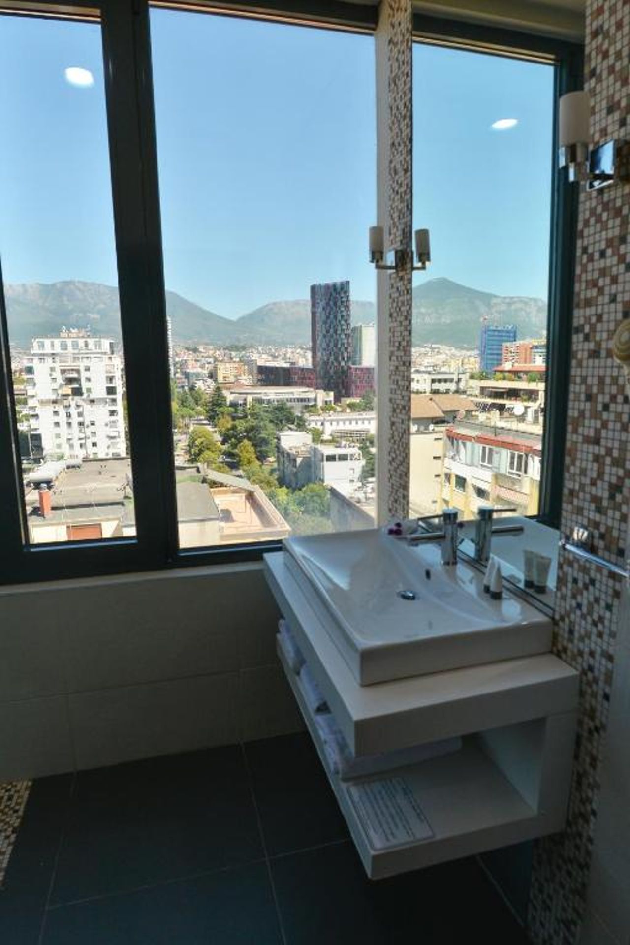 La Bohème Hotel