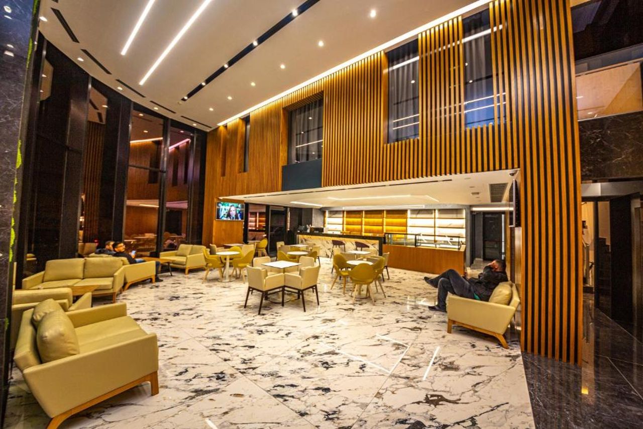 Black Diamond Hotel