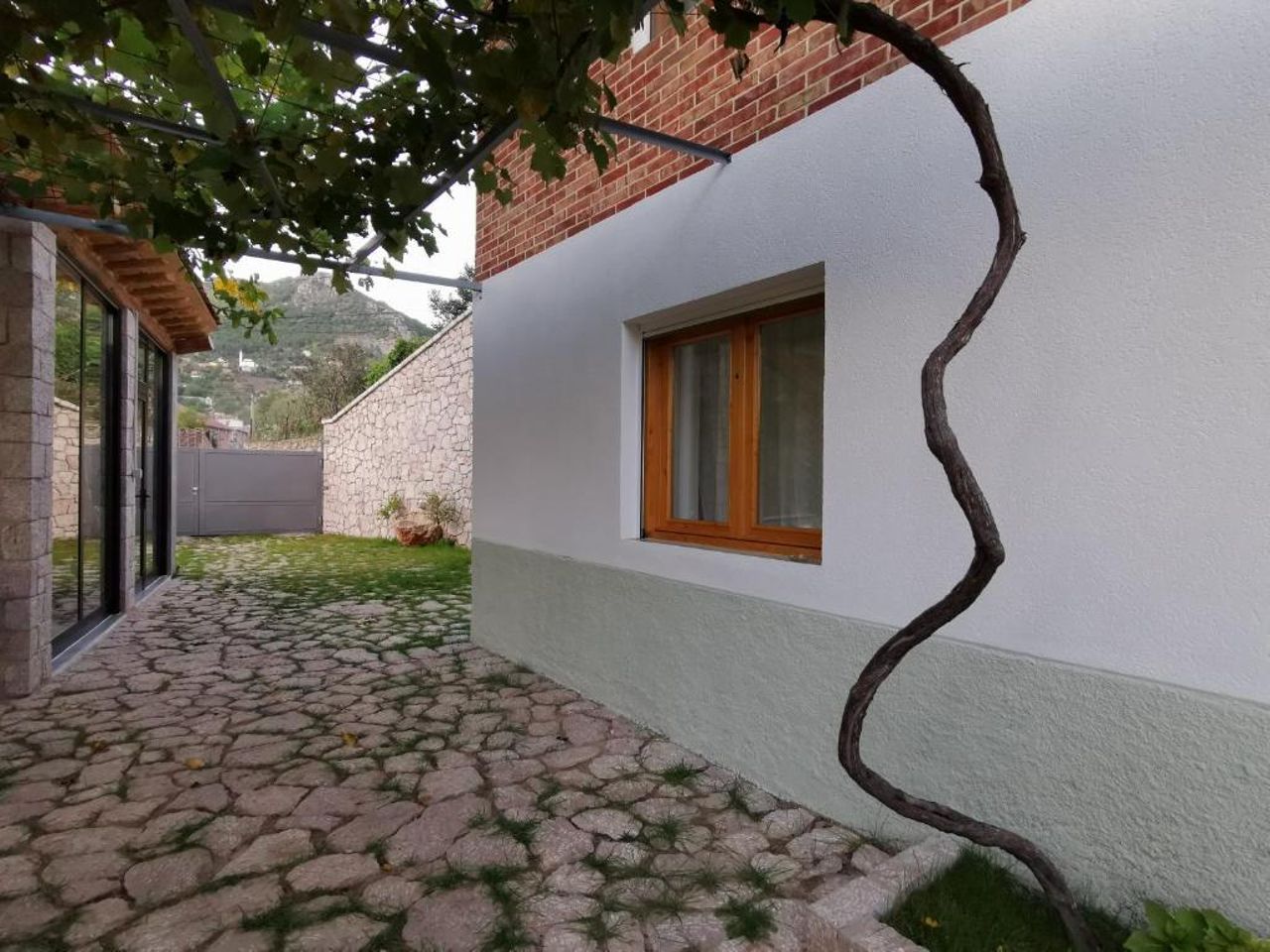 VILA RIRA - Rrajcë, Shebenik