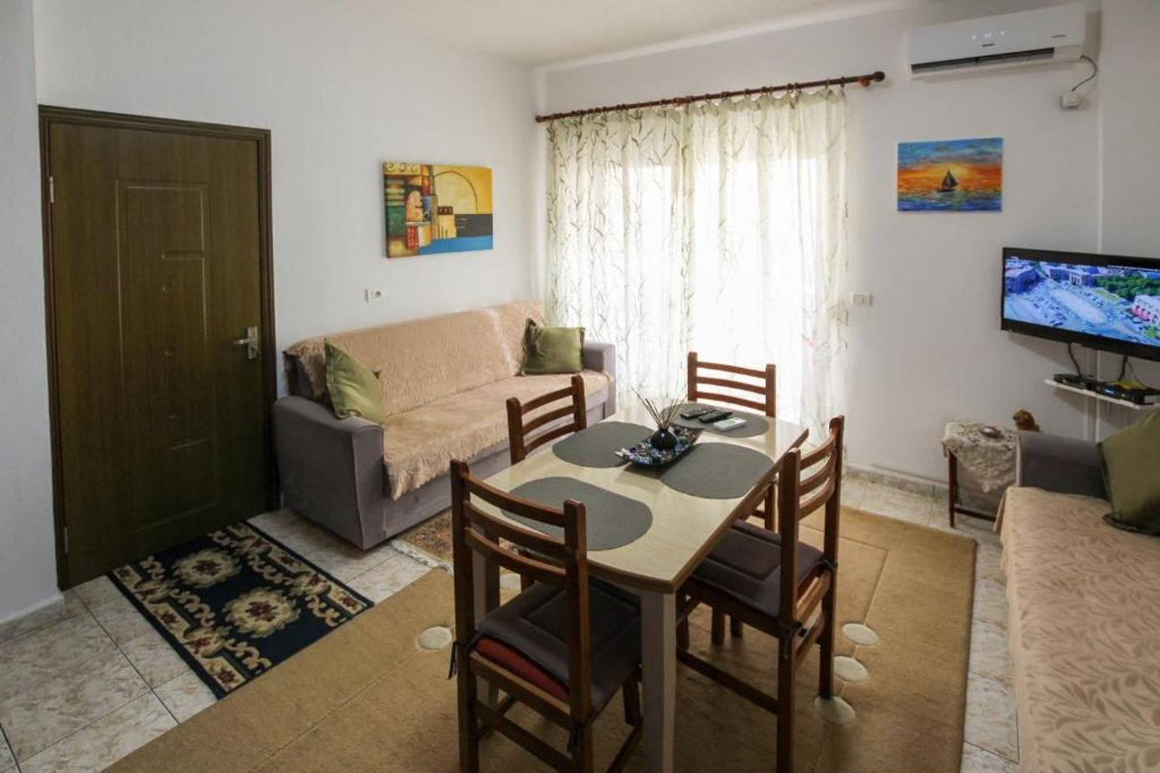 1 Bedroom Apartment with Fast Internet and Sea View Balcony in Durres