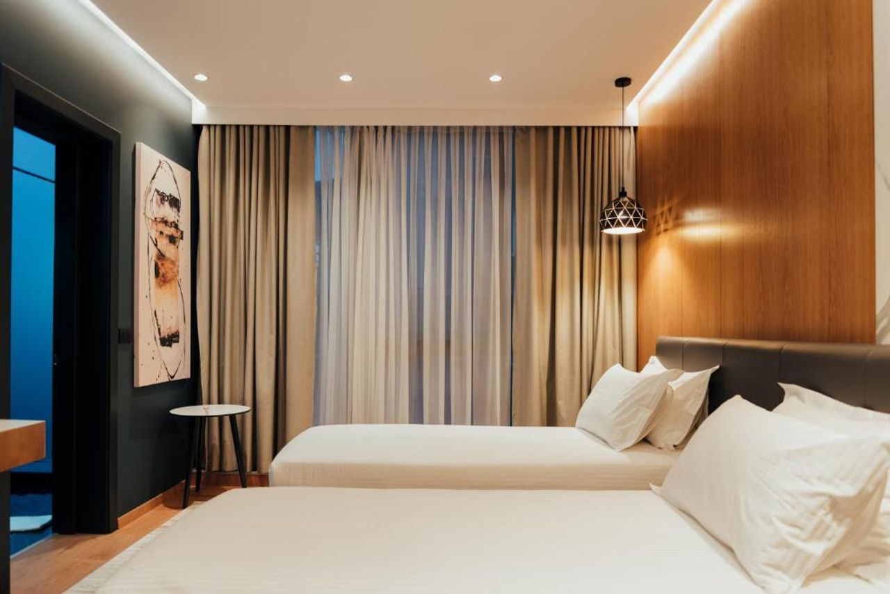 Black Diamond Hotel
