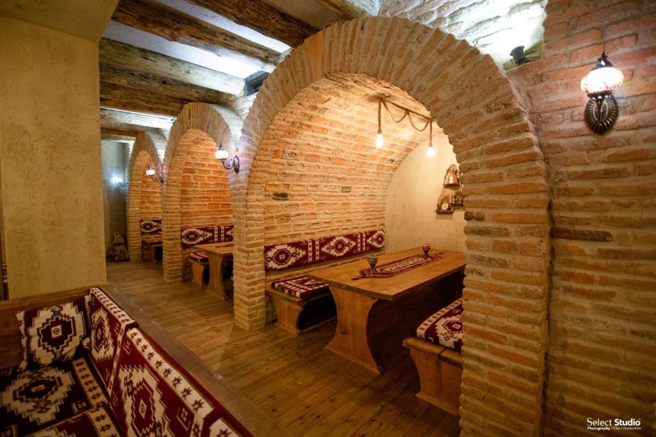 SAHATI Hotel & Restaurant