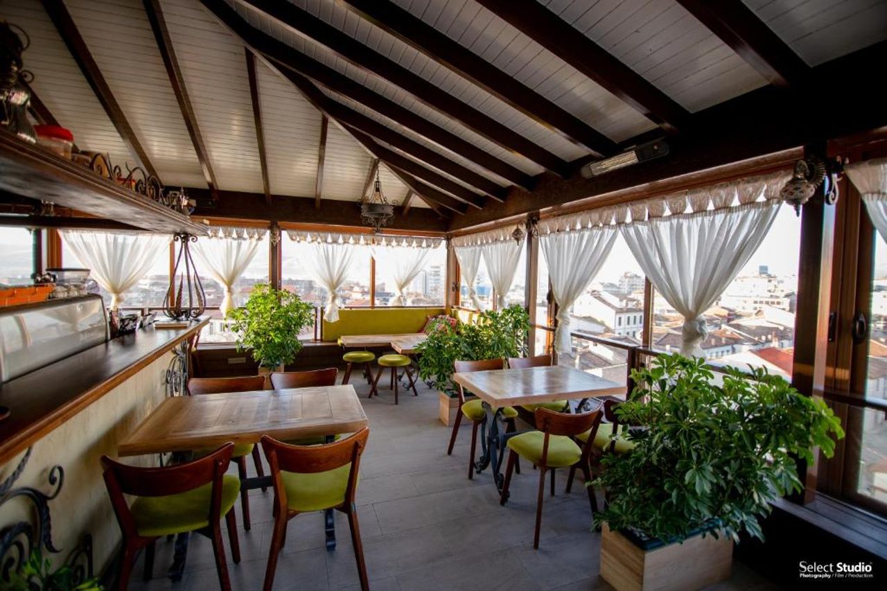 SAHATI Hotel & Restaurant