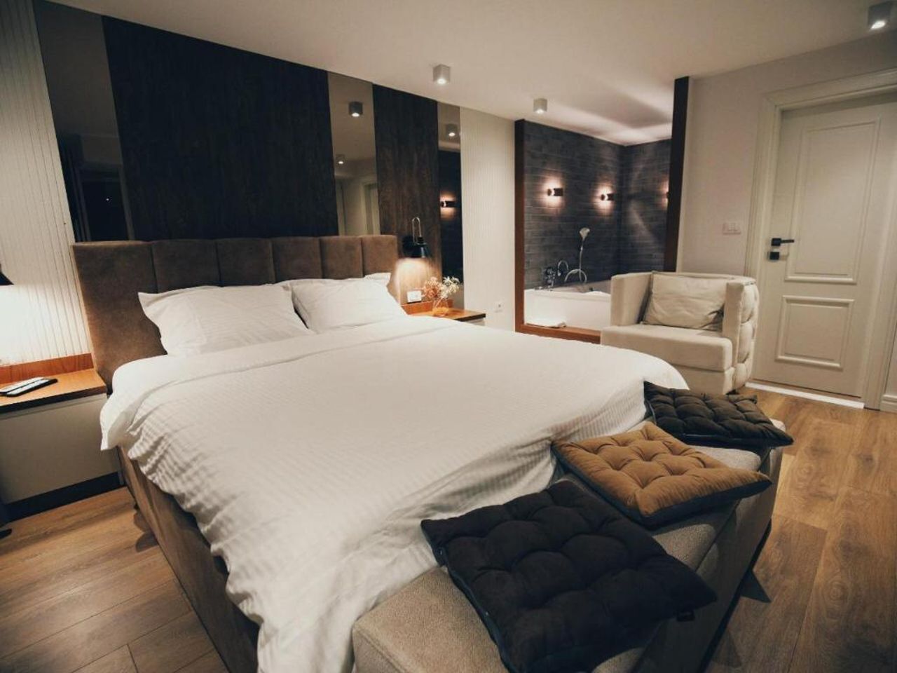 Hotel Romeo