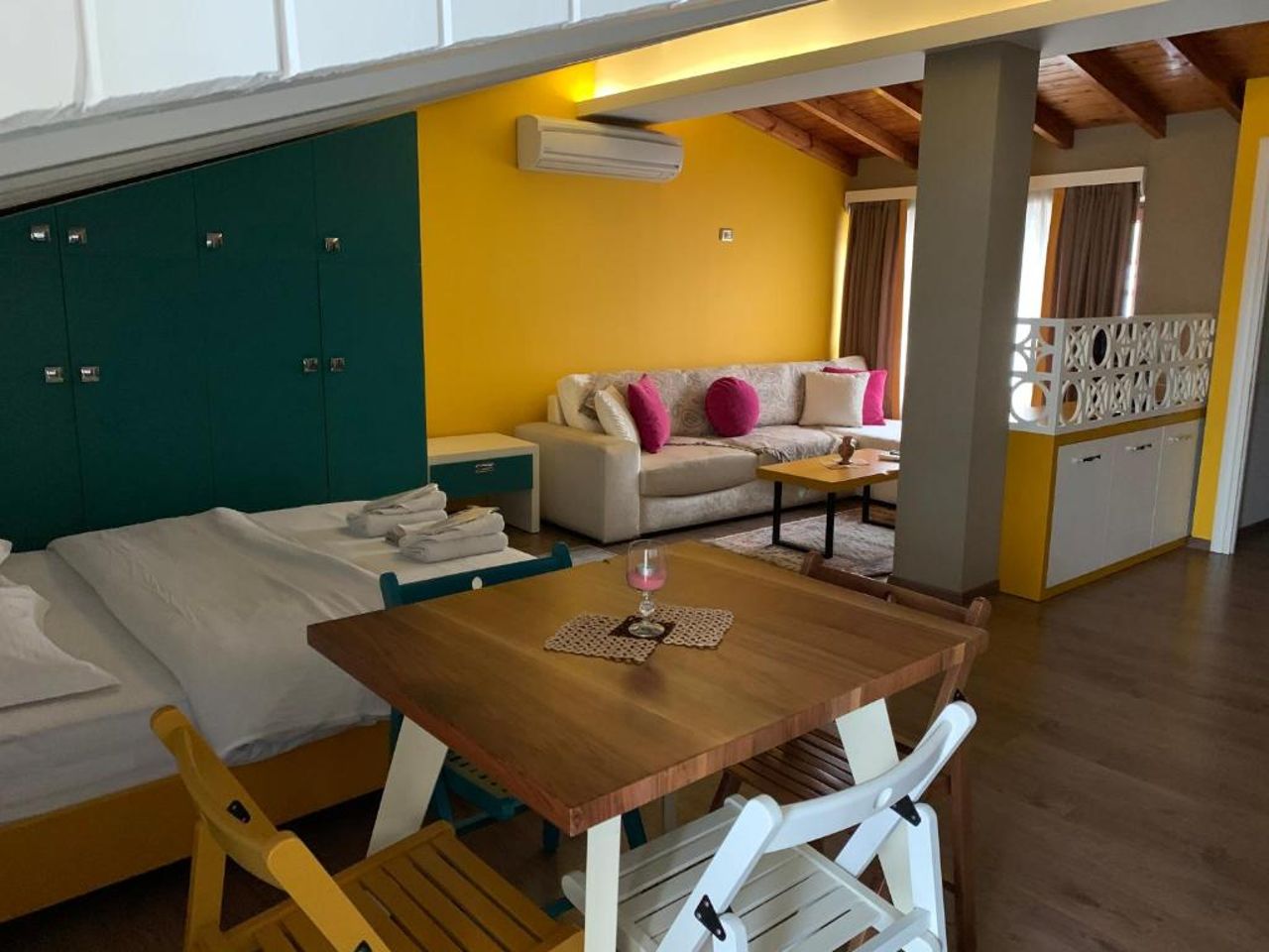 Guest House People