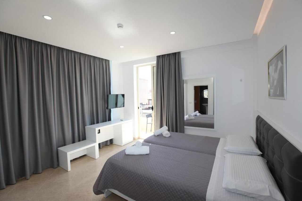 Nika Hotel