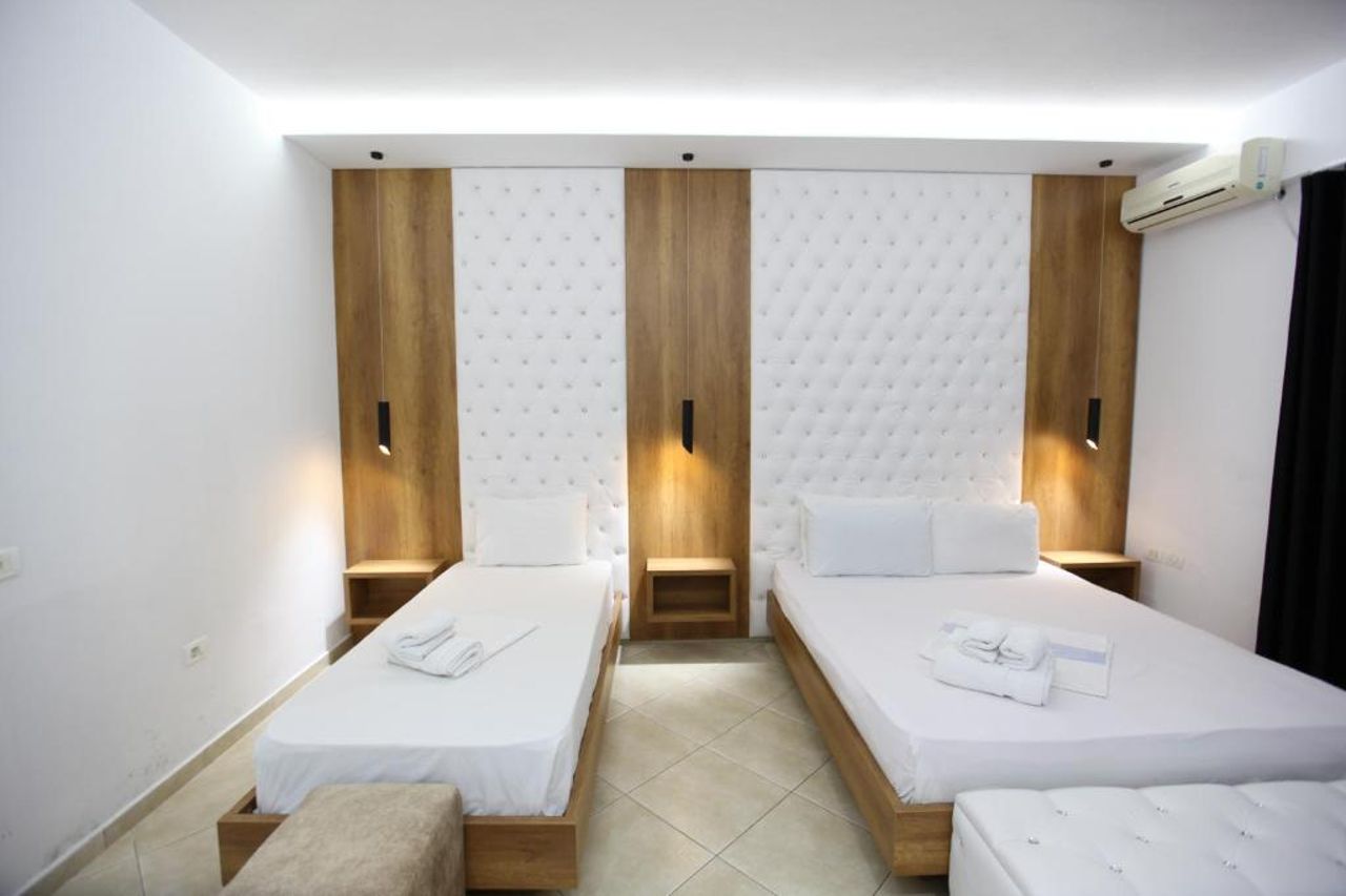 Ksamil Central Park Hotel