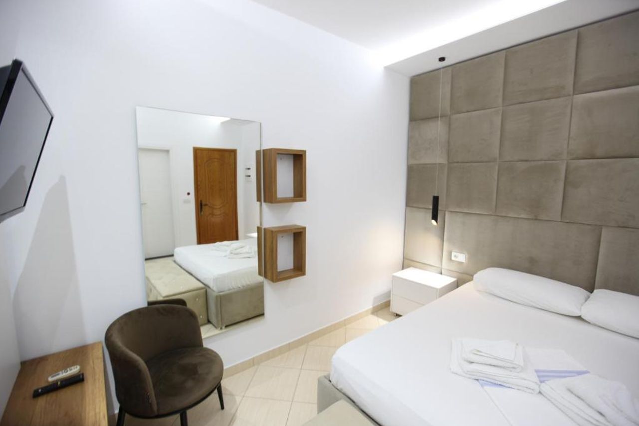 Ksamil Central Park Hotel