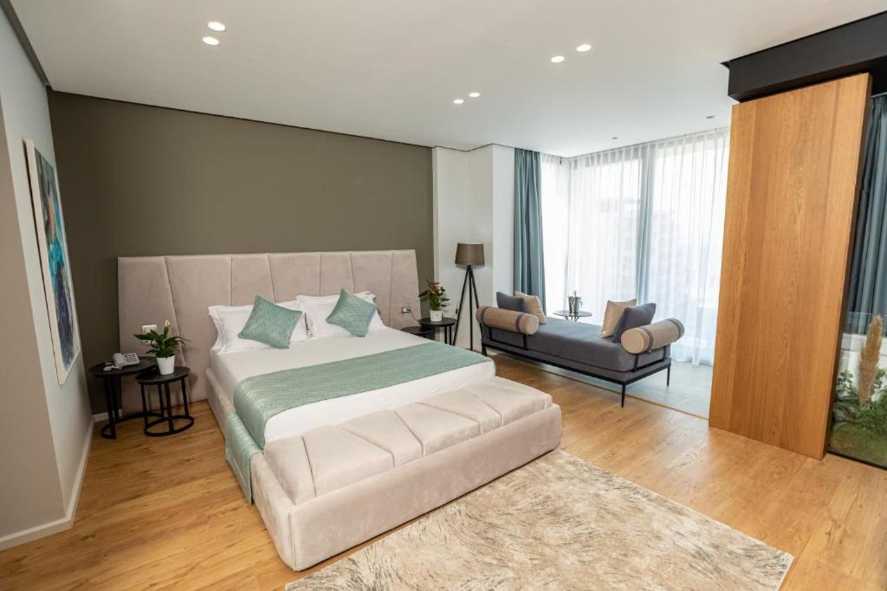 Ames Hotel & SPA