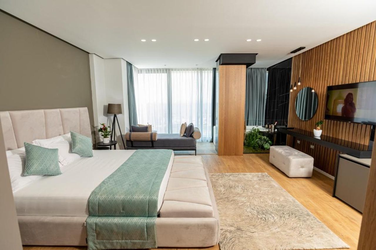 Ames Hotel & SPA
