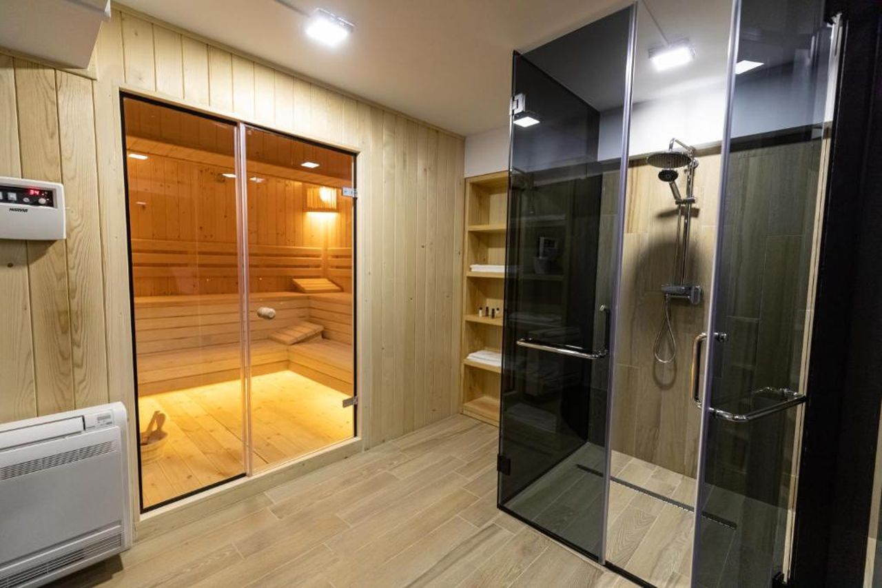 Ames Hotel & SPA