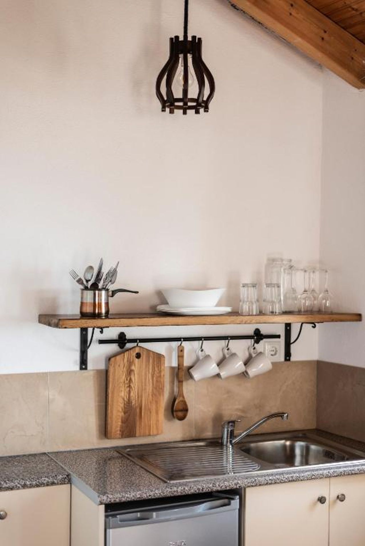 Amphora Guesthouse & Apartments