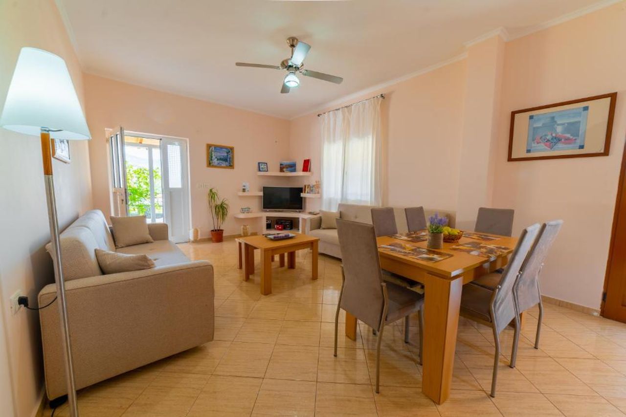 Dajana Apartments