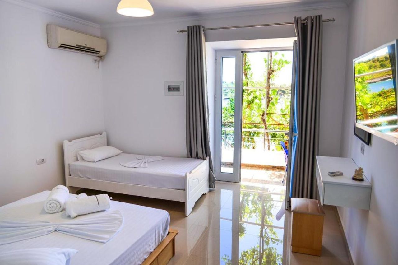 Villa Xhefri