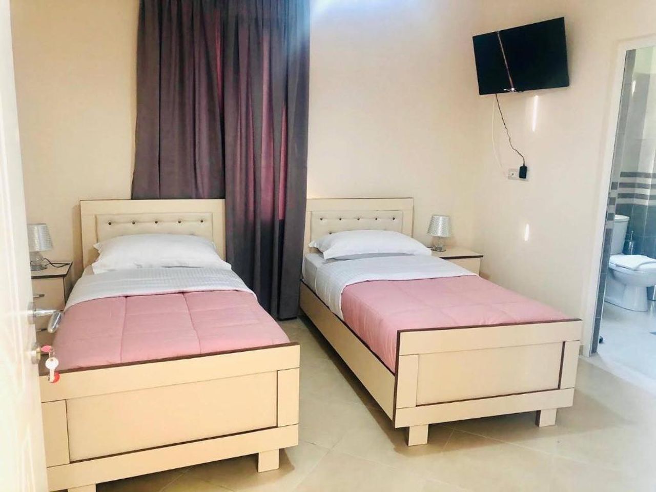 R Hotel