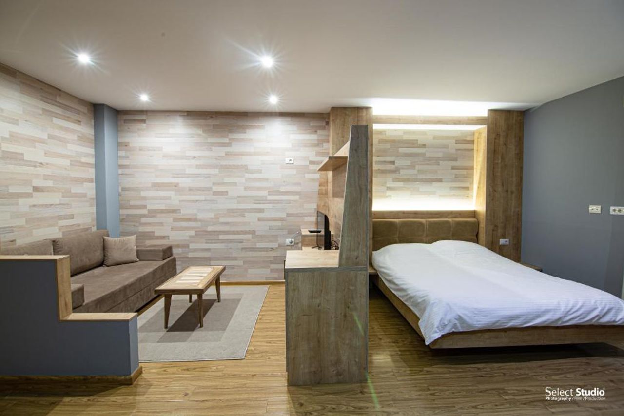 SAHATI Hotel & Restaurant