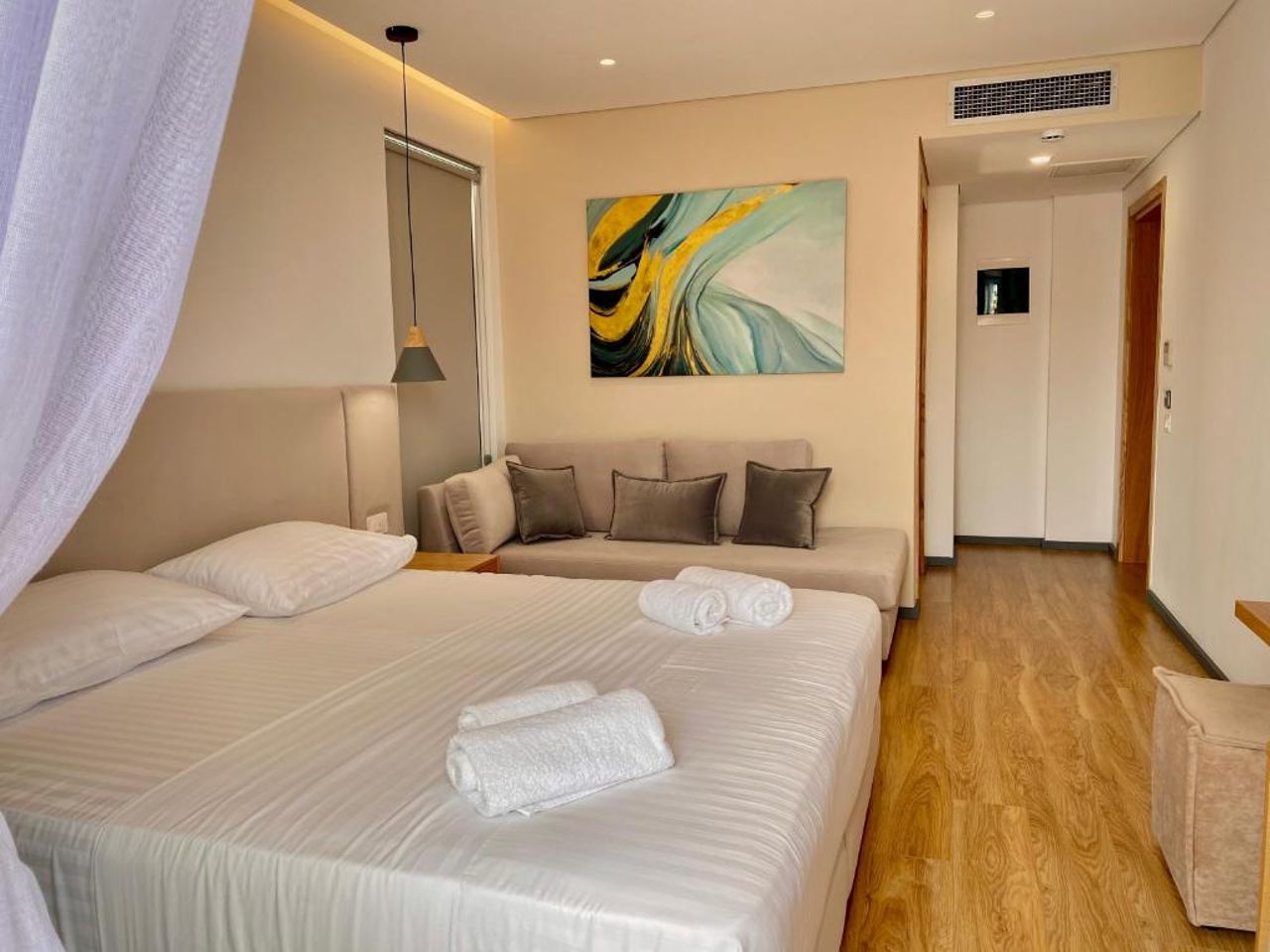 Noi Hotel
