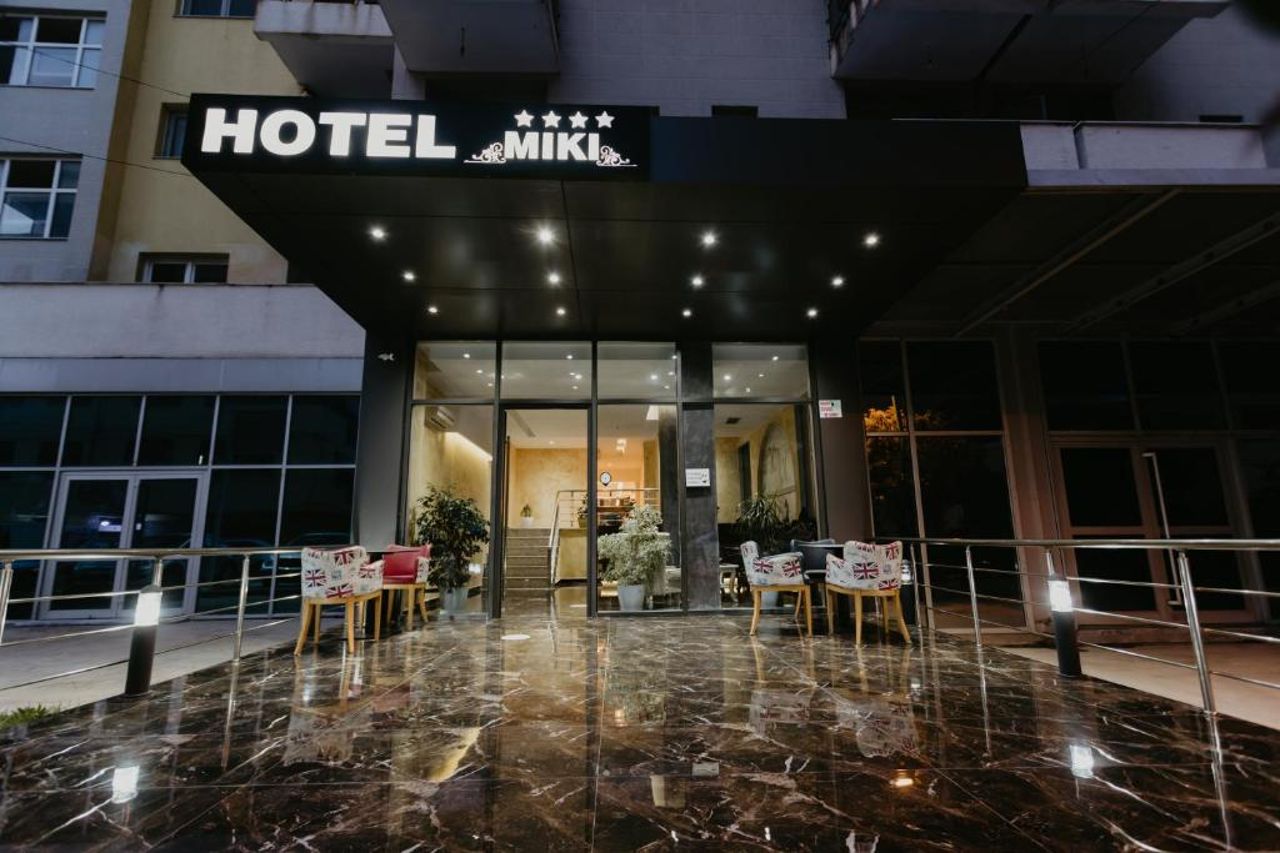 Hotel Miki
