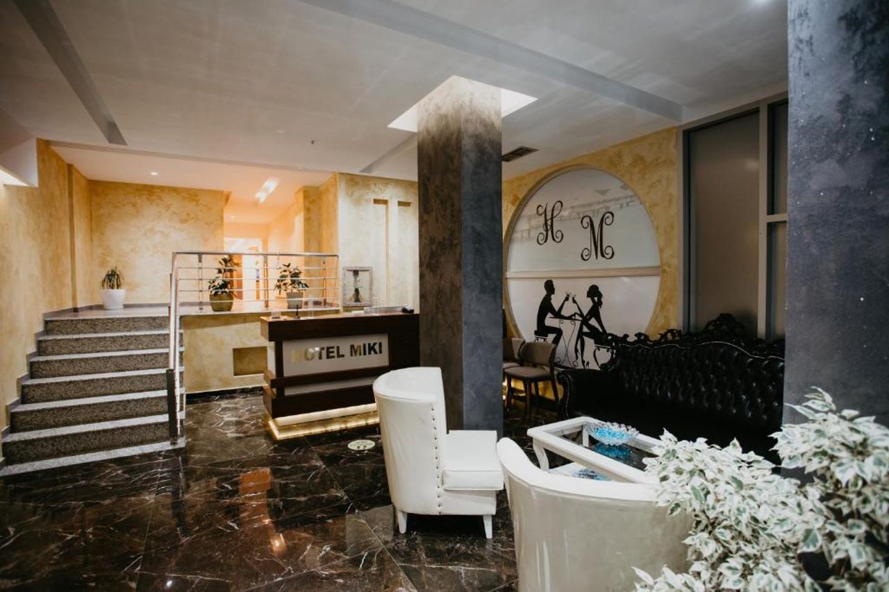 Hotel Miki