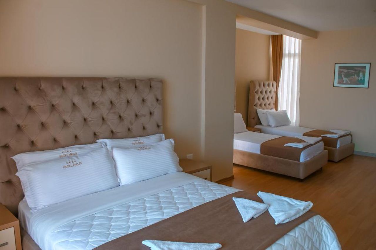 Hotel Frojd - Beach Front Resort